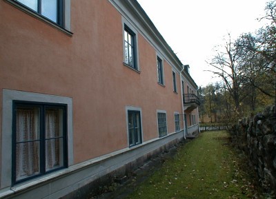tumba hus 23.49.jpg